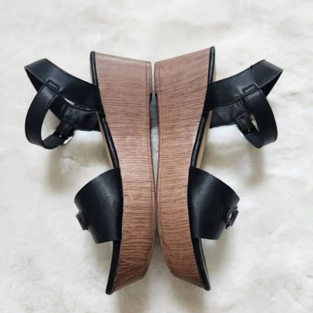 Vintage Nautica Black Leather Sandals with Logo Accent